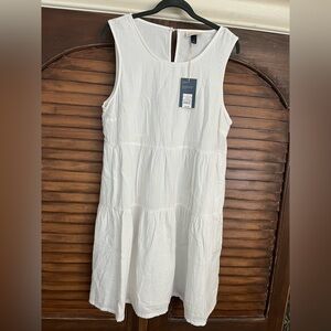 Universal Thread White Sleeveless Dress